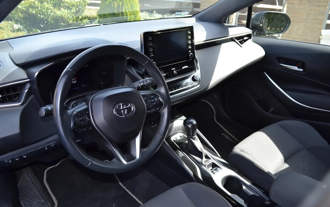 Toyota Corolla cena 74899 przebieg: 167650, rok produkcji 2019 z Sulęcin małe 46